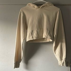 Hollister Cropped Hooded Sweatshirt in Cream